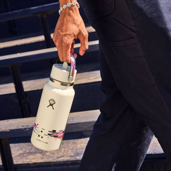 Glitch Collection - 32 oz Bottle with Flex Straw Cap